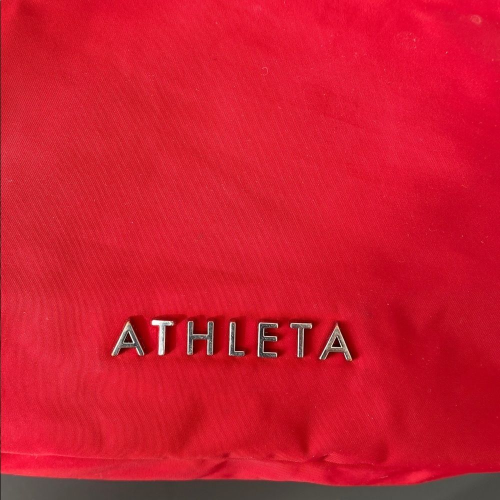 Athleta All About Crossbody Belt Bag OS Red Silver Logo Casual Chic Lightweight - Picture 5 of 14
